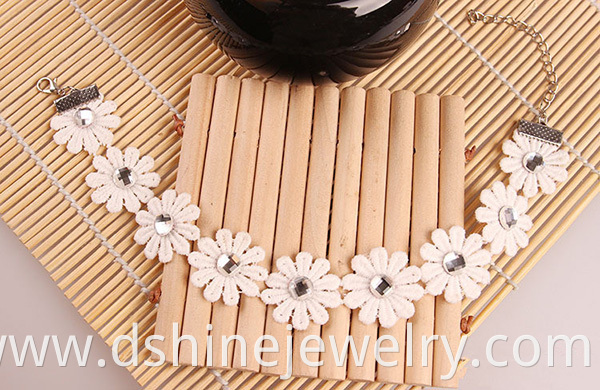 Lace Rhinestones Daisy Anklet